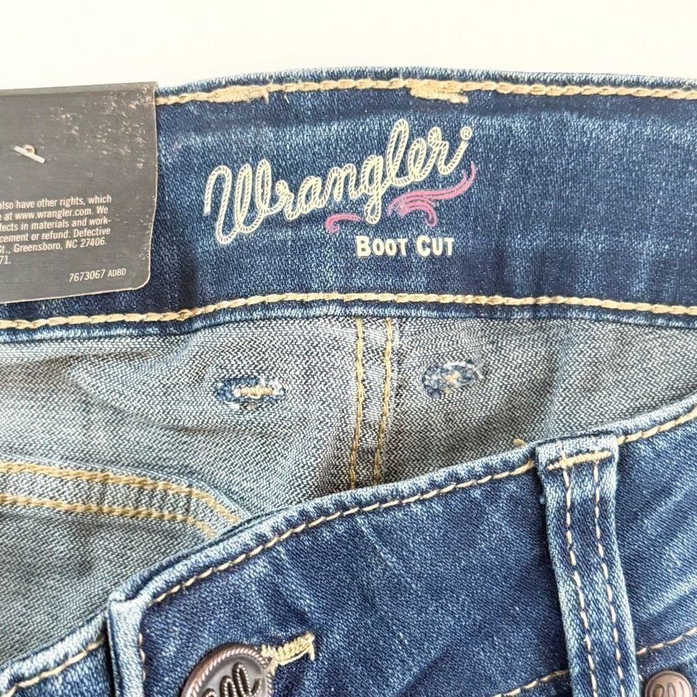 Wrangler Retro Mae Mid Rise Medium Wash Bootcut Jeans - Women’s 31/30 US 11 - Picture 7 of 11
